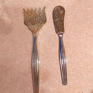 Vintage Sardine server and butter spreader made in  England